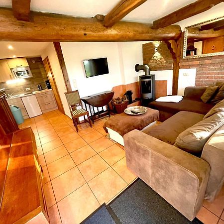 Altes Landhaus Oste, Klavier Appartement, 2 Zimmer Mit Kamin Hemmoor المظهر الخارجي الصورة