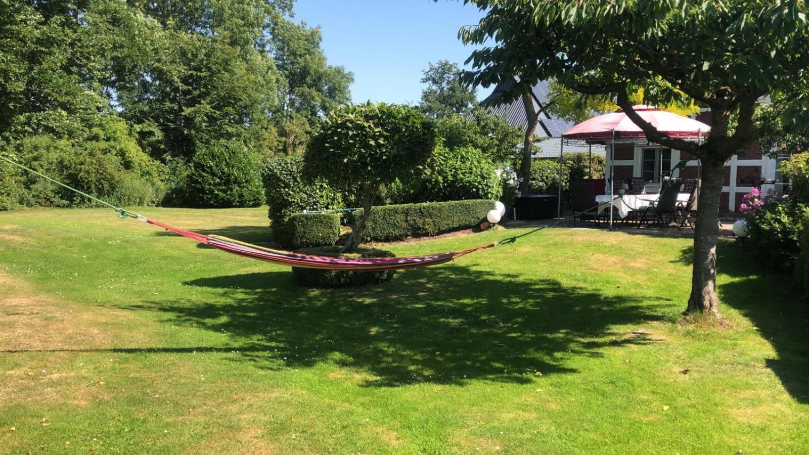 Altes Landhaus Oste, Klavier Appartement, 2 Zimmer Mit Kamin Hemmoor المظهر الخارجي الصورة
